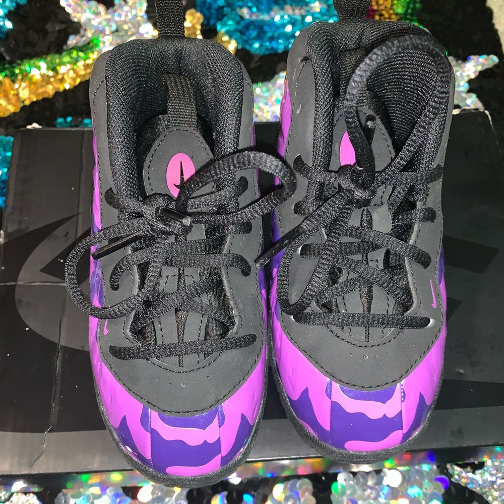 Nike posite sneakers